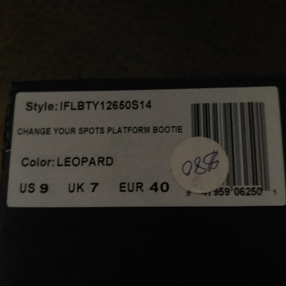 Shoes - Picture 7 of 7